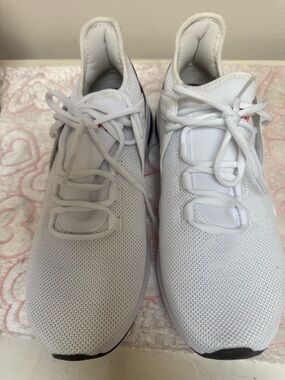 Puma BRAND NEW NEVER WORN White Athletic Sneakers with Black Accents